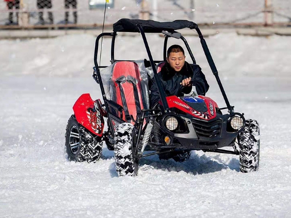 雪地摩托卡丁車(chē)