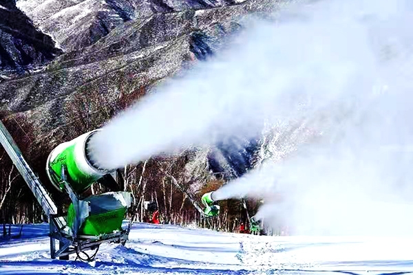 造雪機對滑雪場的作用您們了解多少呢？